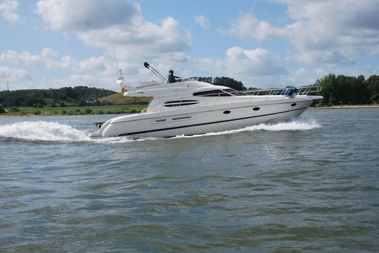 Rhein Yacht Lexa
