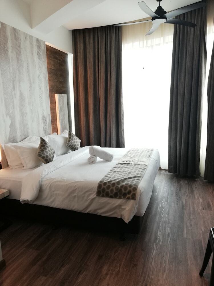 Rest And Comfort Boutique Hotel