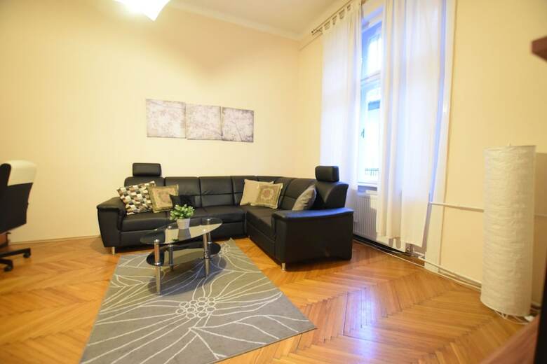 Budget Apartment By Hi5 - Feh�rhaj�