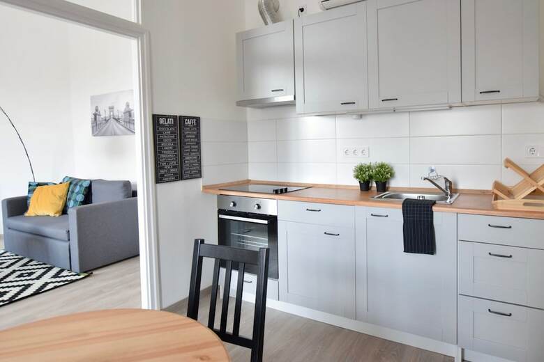 Standard Apartment By Hi5 - Bazilika Suite