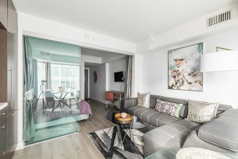 Simply Comfort Charming Yorkville Condos