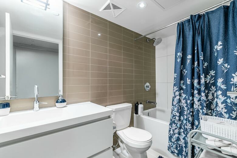 Simply Comfort Stunning Downtown Condos