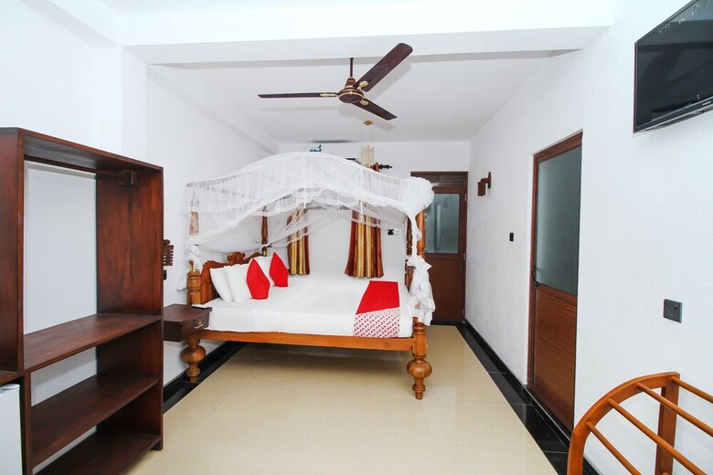 Oyo 295 Sea View Hotel 02