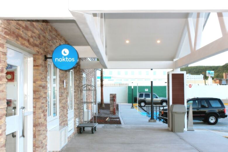 Hotel Noktos Extended Quer�taro