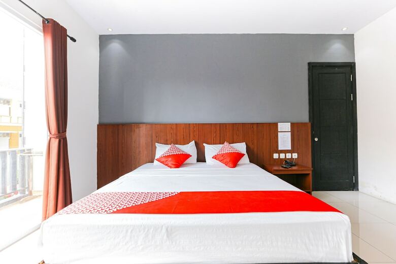 Capital O 1246 Hotel Grand Pacific