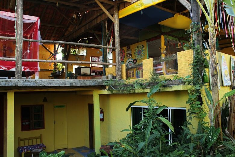 Hostal Hostel Casamarela
