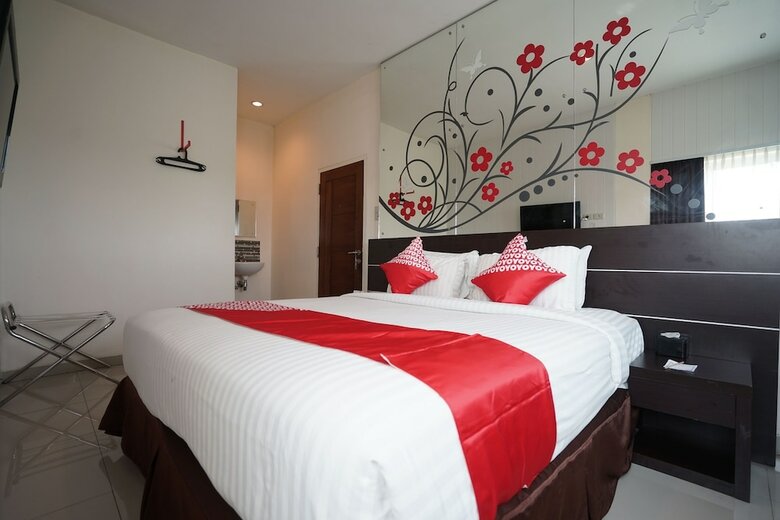 Hostal Oyo 1328 Hotel City