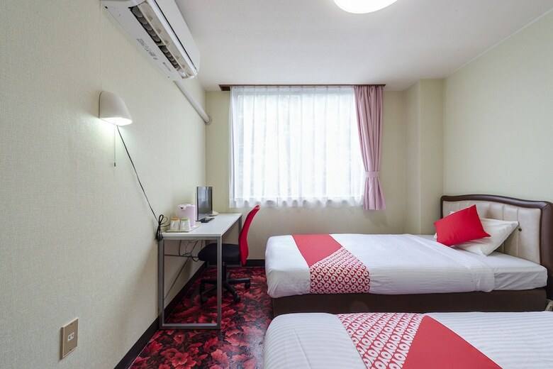 Oyo Business Hotel Kyugetsu Tsukumi