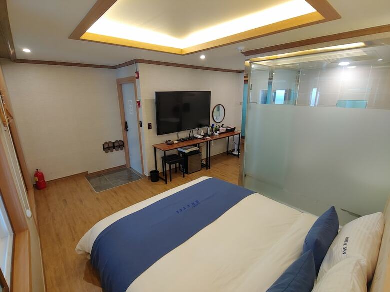 Hotel Sky