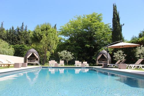 Hotel Logis Le Mas Du Colombier