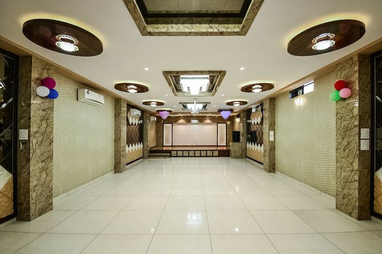 Capital O 41054 Hotel Raj And Restaurant