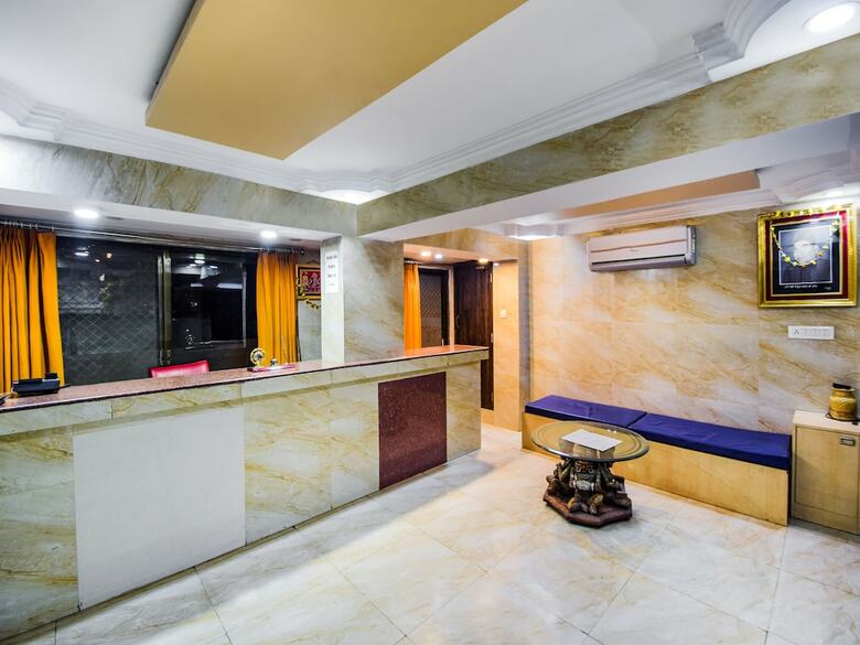 Hotel Oyo 29111 Tak International