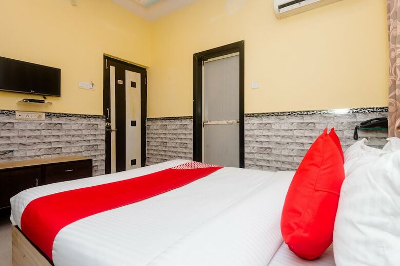 Oyo 29550 Hotel Nivara