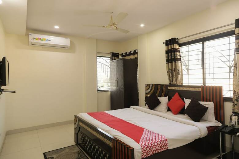 Hotel Oyo 28089 Uk Service Apartment