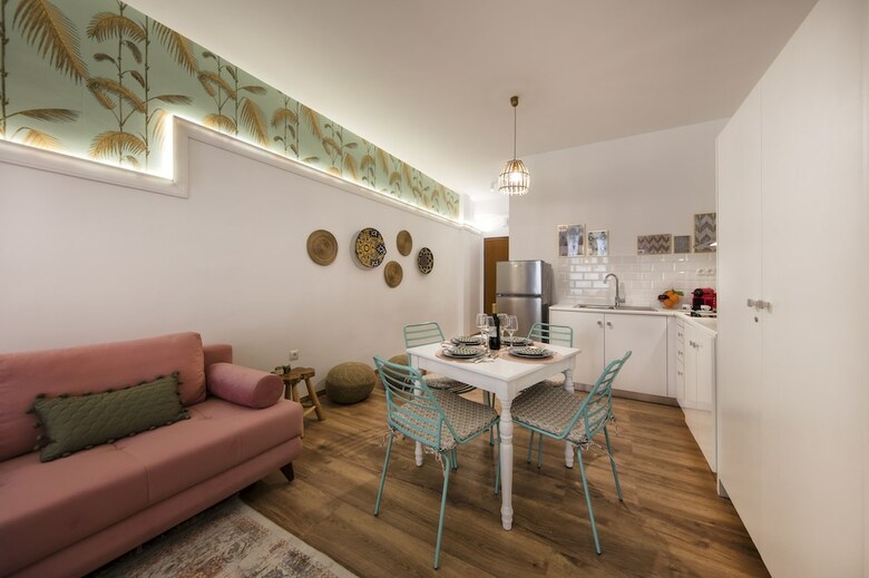 Exquisite Apartment In Athens' Center
