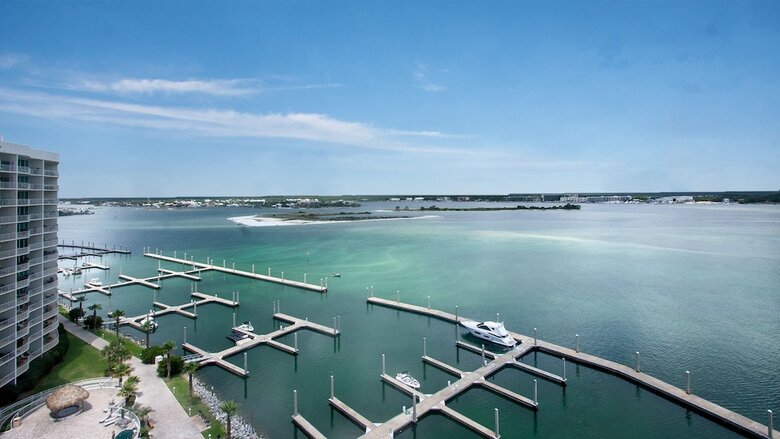 Beautiful Three Bedroom Unit With Unobstructed Views - Unit Crd1103