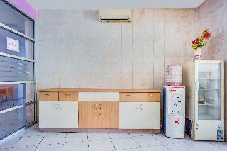 Motel Spot On 2214 Wisma Jampea