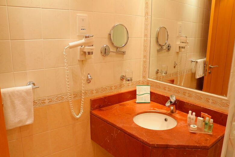 Sharjah Premiere Hotel Resort