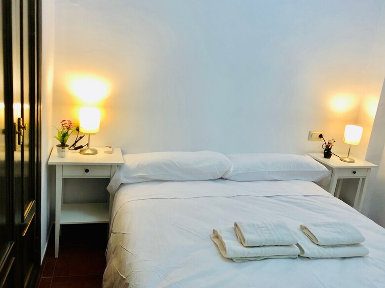 Tuguest Plaza Nueva Apartment
