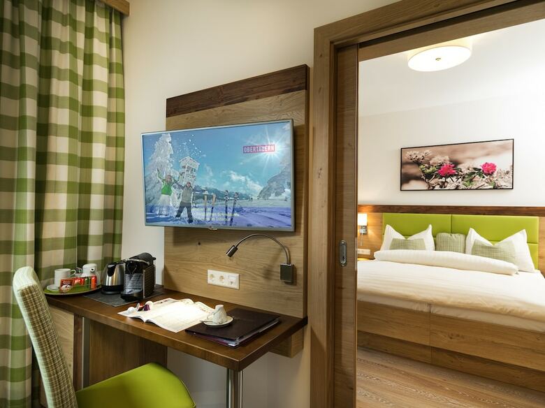 Aparthotel Apartments  Garni Alpenrose