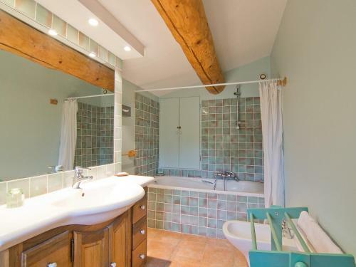 Holiday Home Les Cotes St Martin Castillon