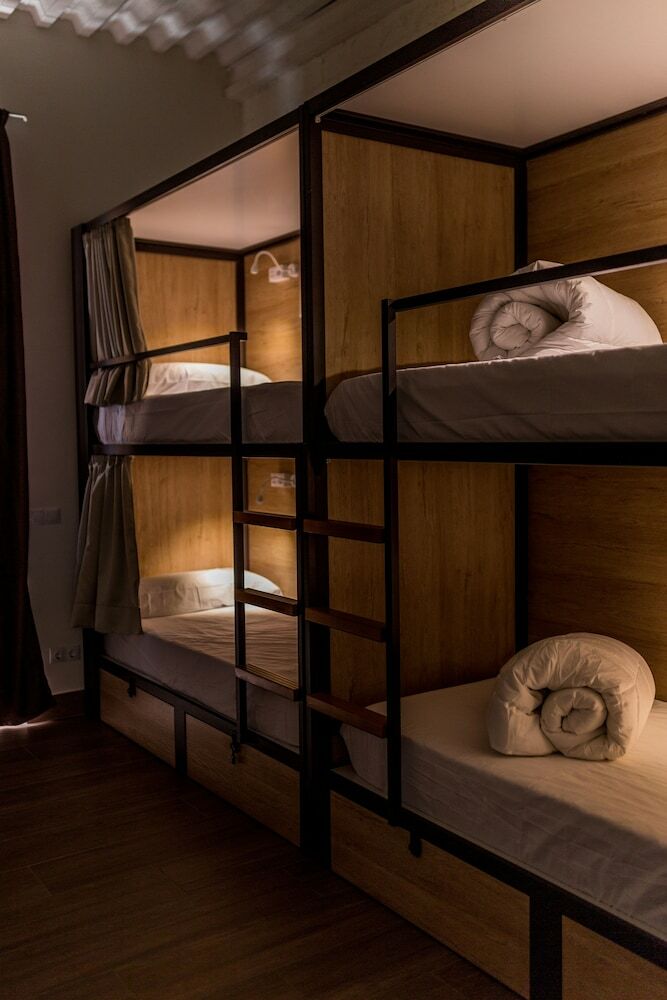 Hostal Hostel Nut