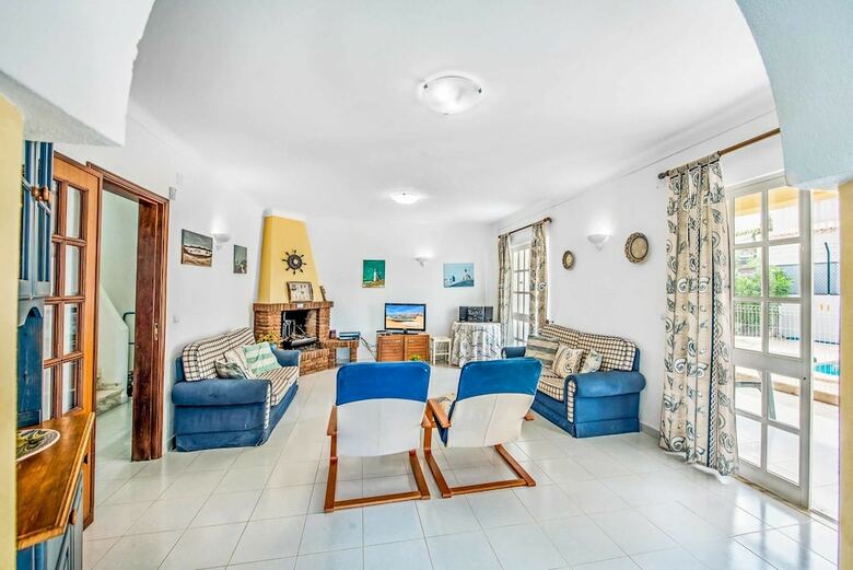 Villa Arines