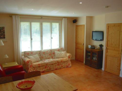Lodge Holiday Home Romarin Valreas