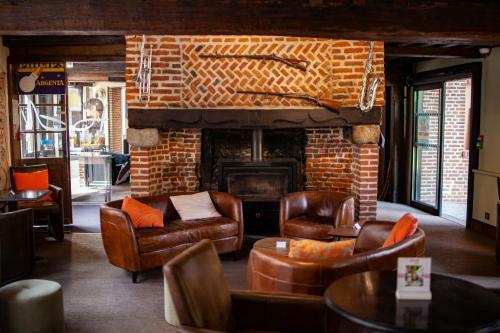 Hotel Les Hauts De Montreuil / Le Patio