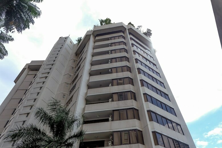 Spacious 3br Senopati Apartment Near Scbd