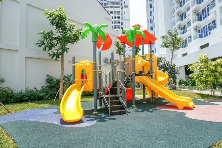 Peaceful Studio Apartment At Puri Mansion