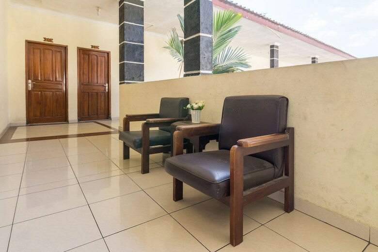 Oyo 1338 Hotel Sartika
