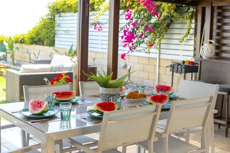 Meneou Beachfront Villa 3