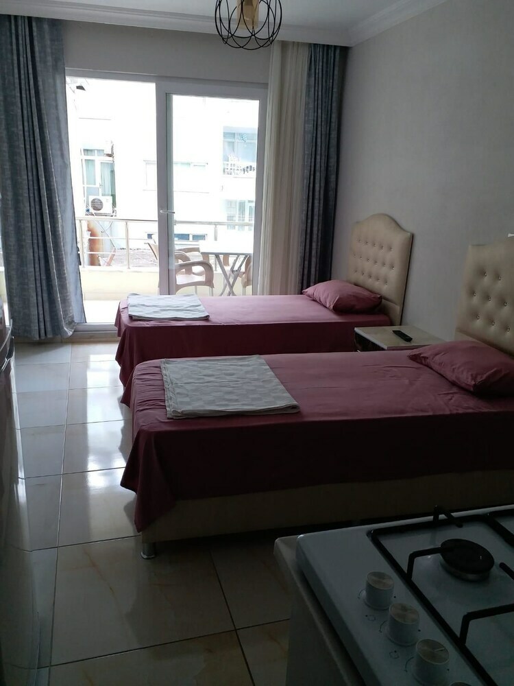 Avsa Roza Apart