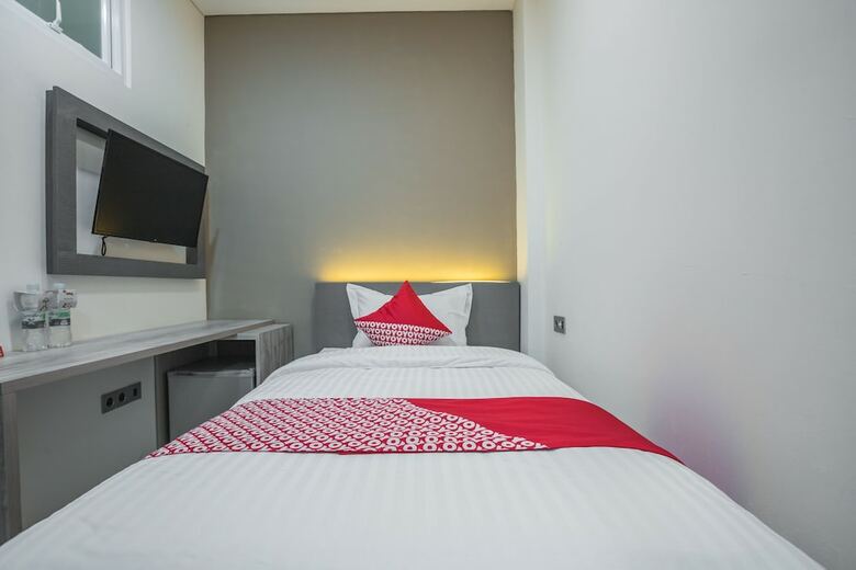 Hotel Oyo 1487 Residence Khoe