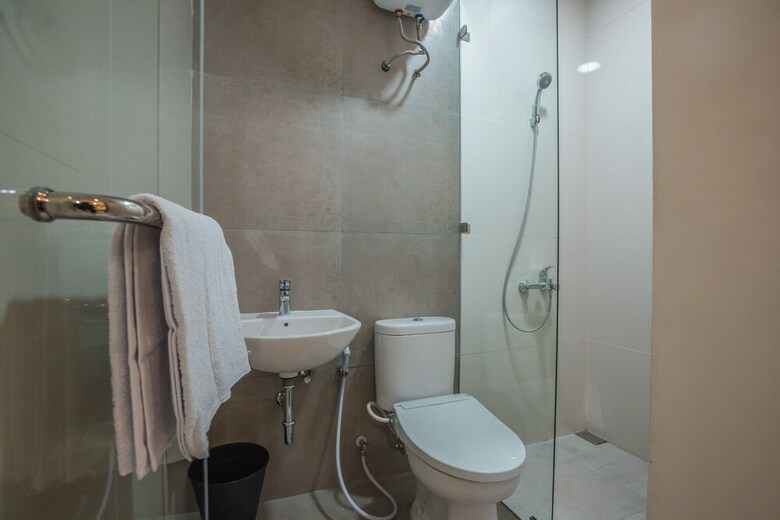 Hotel Oyo 1487 Residence Khoe