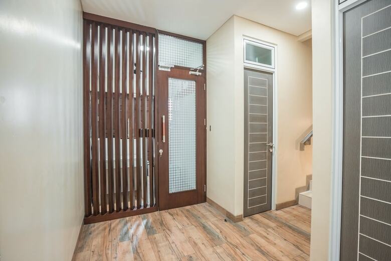 Hotel Oyo 1487 Residence Khoe