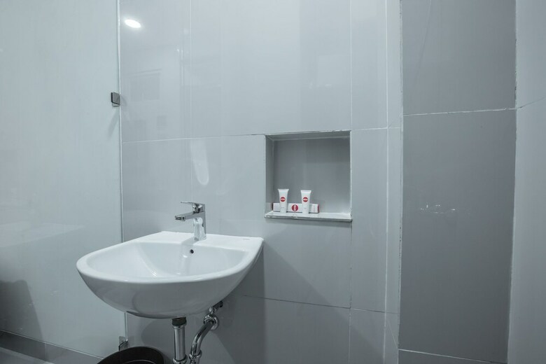 Hotel Oyo 1487 Residence Khoe