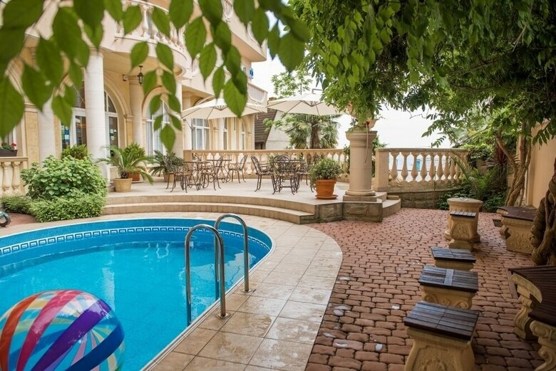 Hotel Grace Nairi