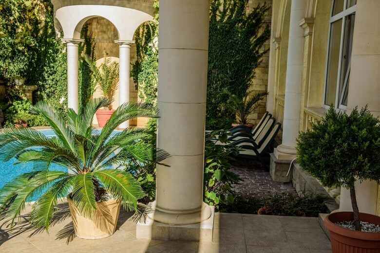 Hotel Grace Nairi