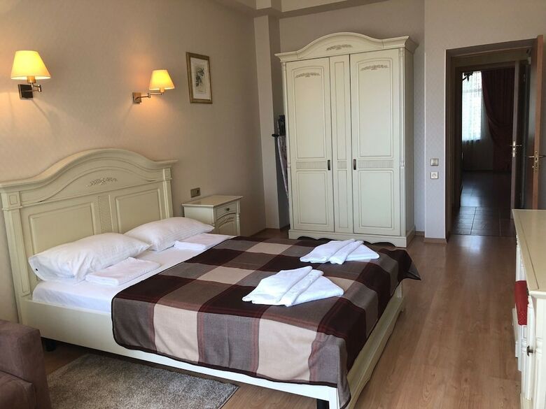 Hotel Grace Nairi