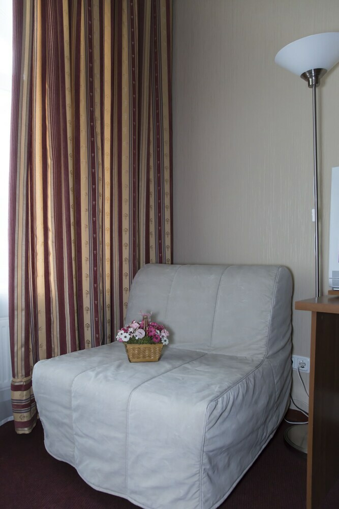 Columb Hotel