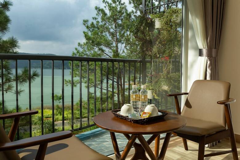 Hotel Romeo Juliet Dalat Resort