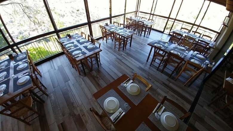 Hotel Perneia Rooms