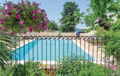 Holiday Home Eyragues Chemin De L'arenier