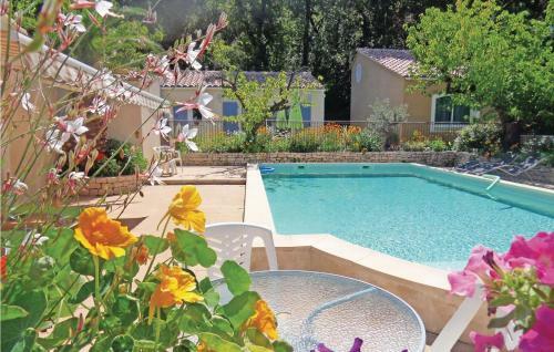 Holiday Home Eyragues Chemin De L'arenier II