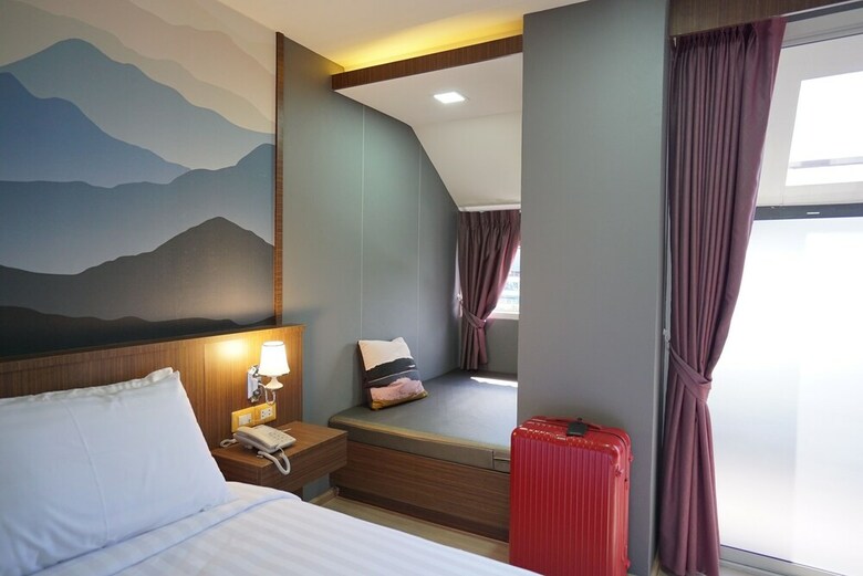 The Qube Fifty Hotel