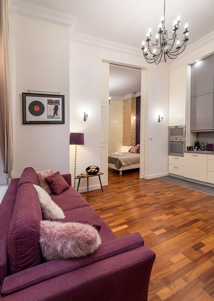 Metro Nowy Swiat Apartment