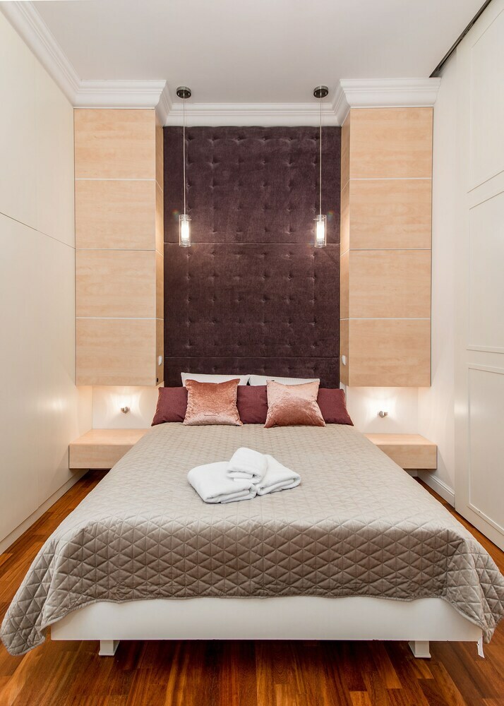 Metro Nowy Swiat Apartment