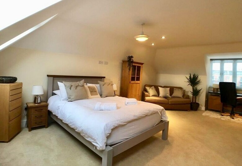 Spacious House In Jericho Oxford